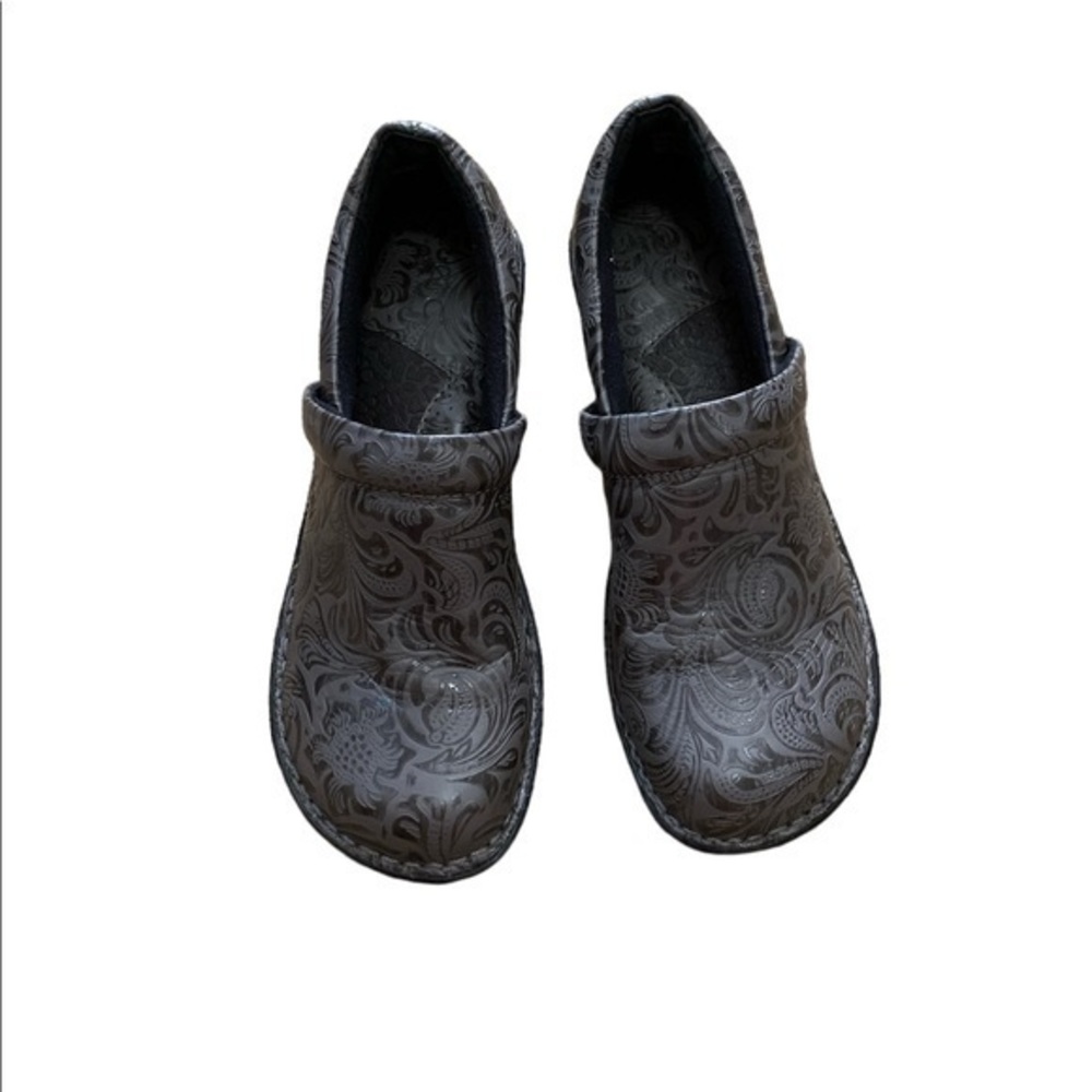 B.O.C. BORN CONCEPT Women's Padded Clogs Comfort Shoes Gray & Black Size 8M